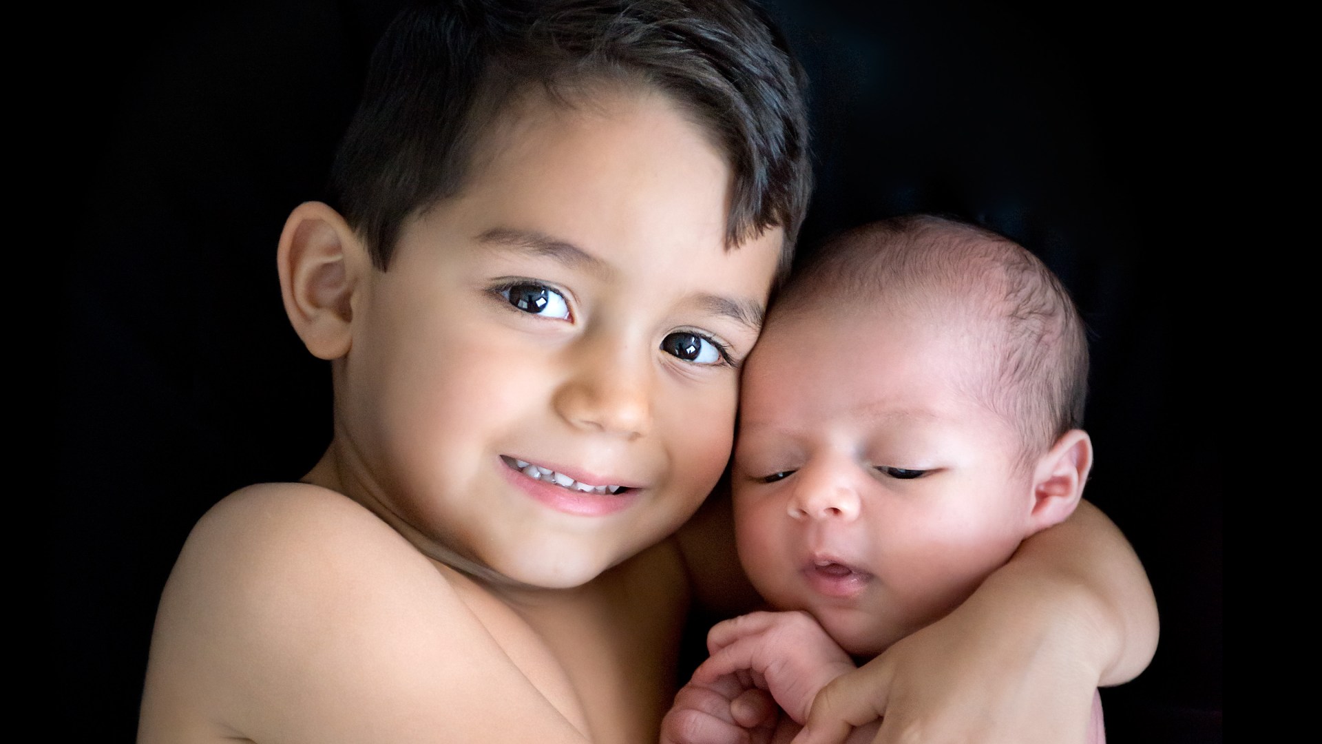 baby and family photography, on location photographer in Los Angeles, Modern baby, capturing baby's growth, capturing children and family's growth,