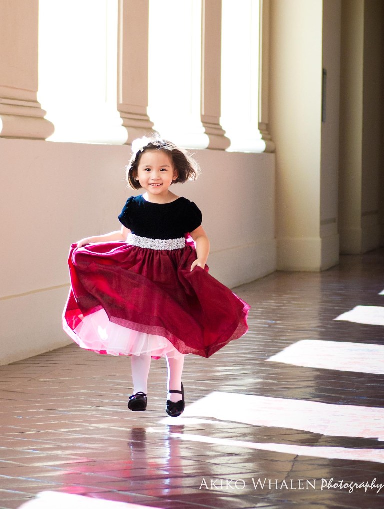 Family photo session at the Pasadena City Hall,