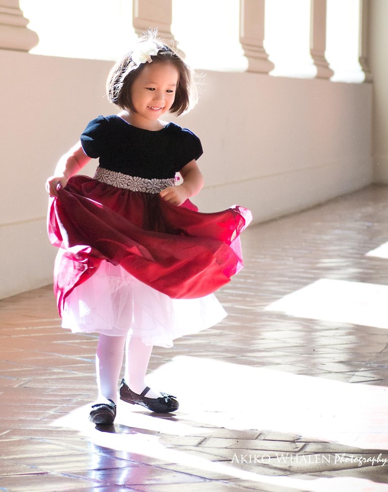 Family photo session at the Pasadena City Hall,