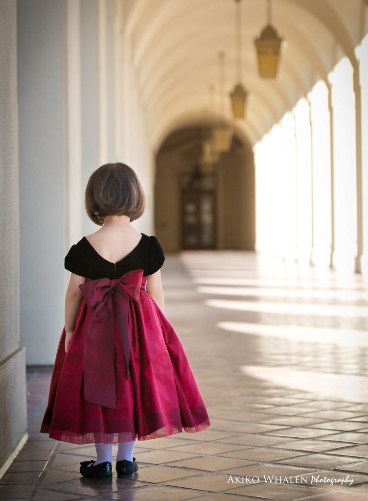 Family photo session at the Pasadena City Hall,