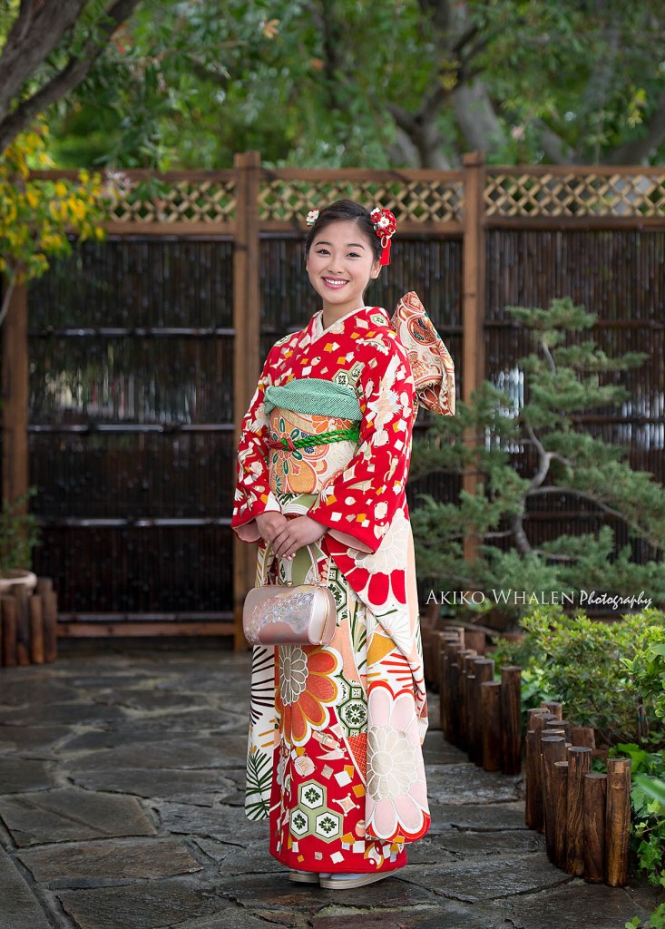 sweet sixteen, celebrating sweet sixteen in Kimono, Kimono no Kobeya, Japanese Kimono, Japanese Tatami Room, kimono portraits, Kimono photographer in los angeles,
