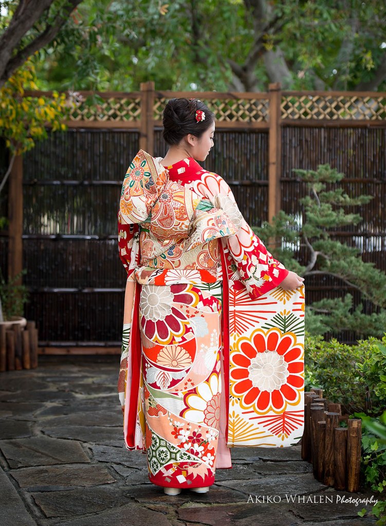 sweet sixteen, celebrating sweet sixteen in Kimono, Kimono no Kobeya, Japanese Kimono, Japanese Tatami Room, kimono portraits, Kimono photographer in los angeles,