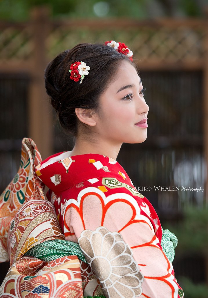 sweet sixteen, celebrating sweet sixteen in Kimono, Kimono no Kobeya, Japanese Kimono, Japanese Tatami Room, kimono portraits, Kimono photographer in los angeles,