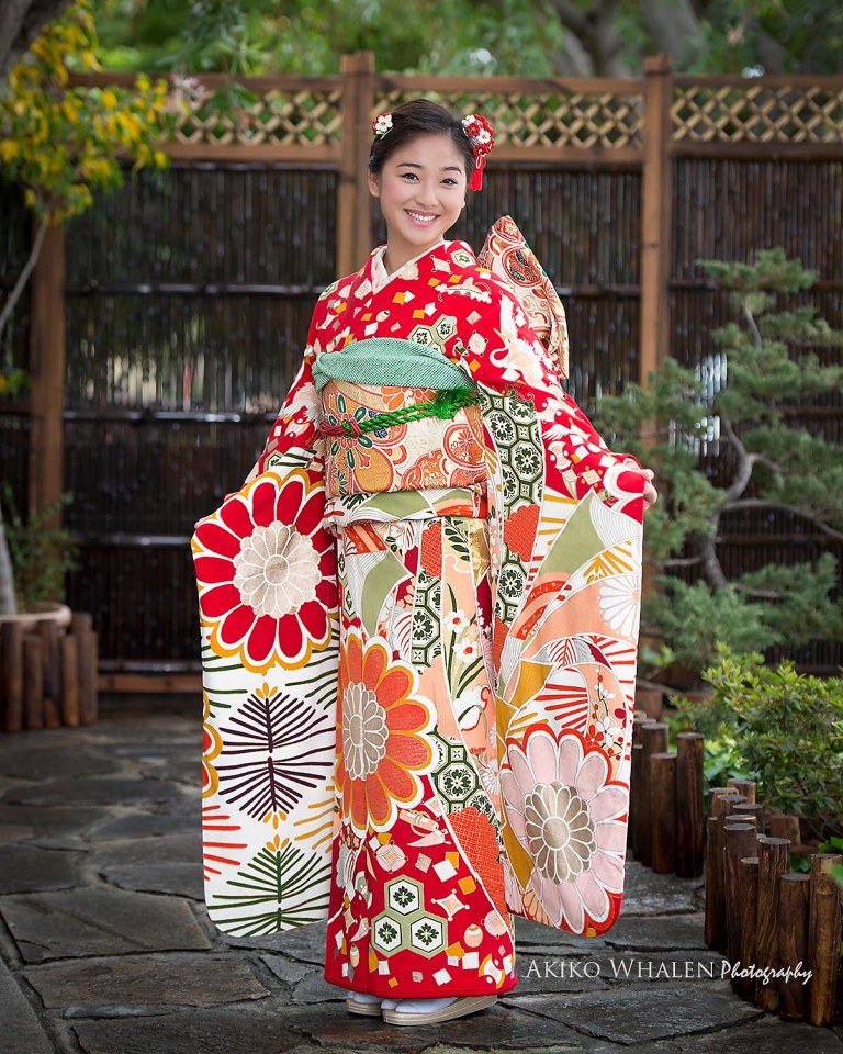 sweet sixteen, celebrating sweet sixteen in Kimono, Kimono no Kobeya, Japanese Kimono, Japanese Tatami Room, kimono portraits, Kimono photographer in los angeles,
