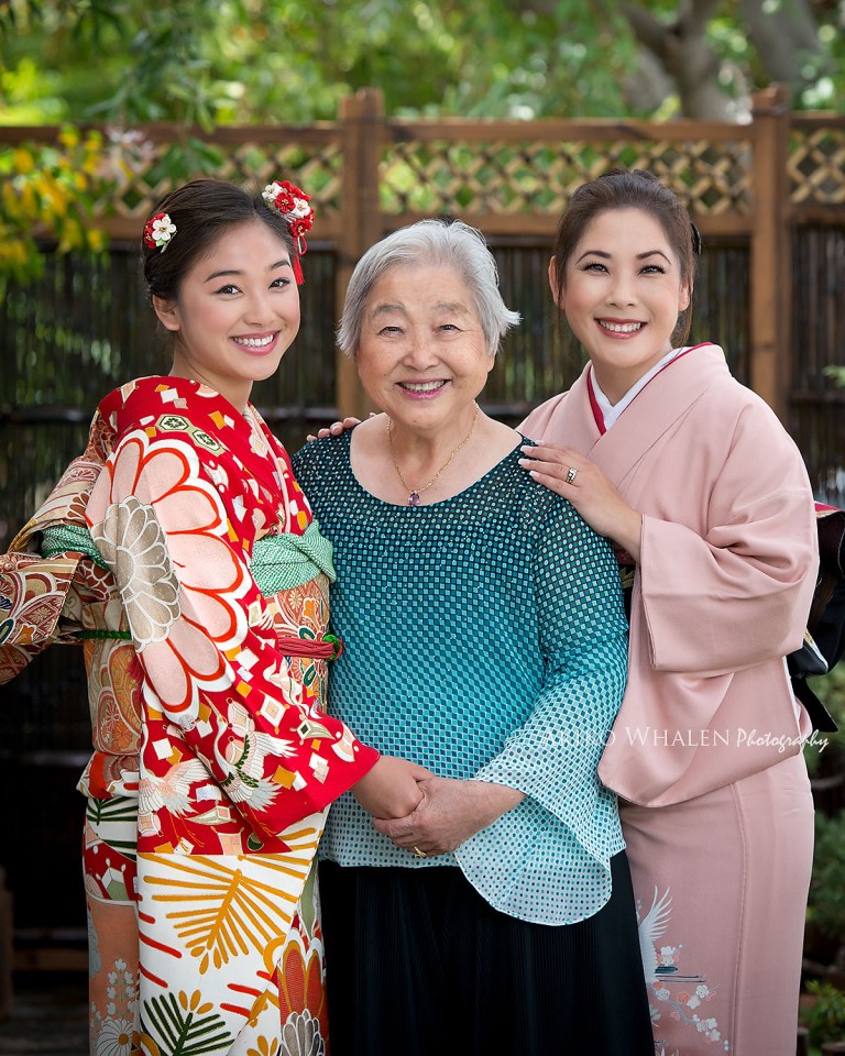 sweet sixteen, celebrating sweet sixteen in Kimono, Kimono no Kobeya, Japanese Kimono, Japanese Tatami Room, kimono portraits, Kimono photographer in los angeles,