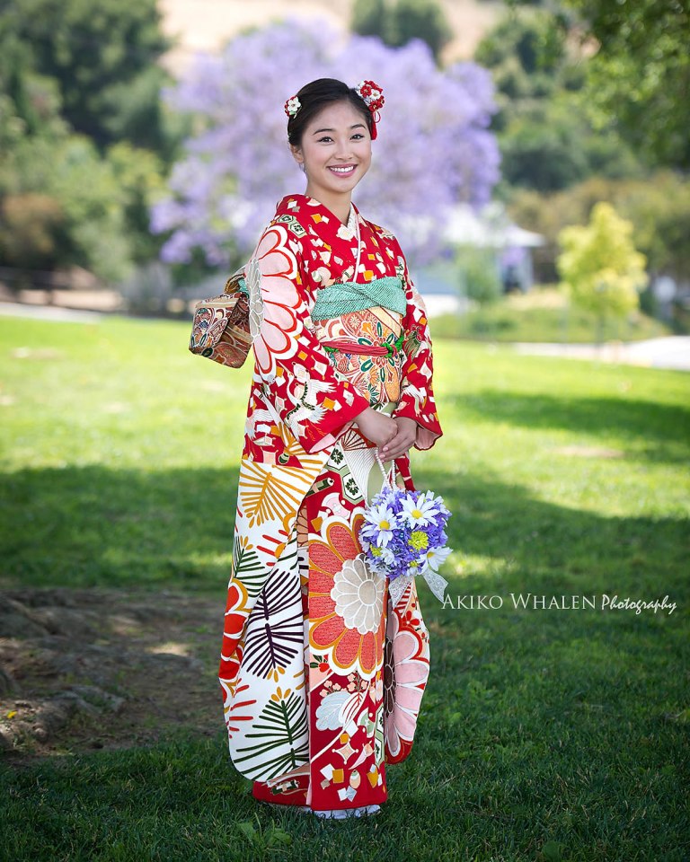 sweet sixteen, celebrating sweet sixteen in Kimono, Kimono no Kobeya, Japanese Kimono, Japanese Tatami Room, kimono portraits, Kimono photographer in los angeles,