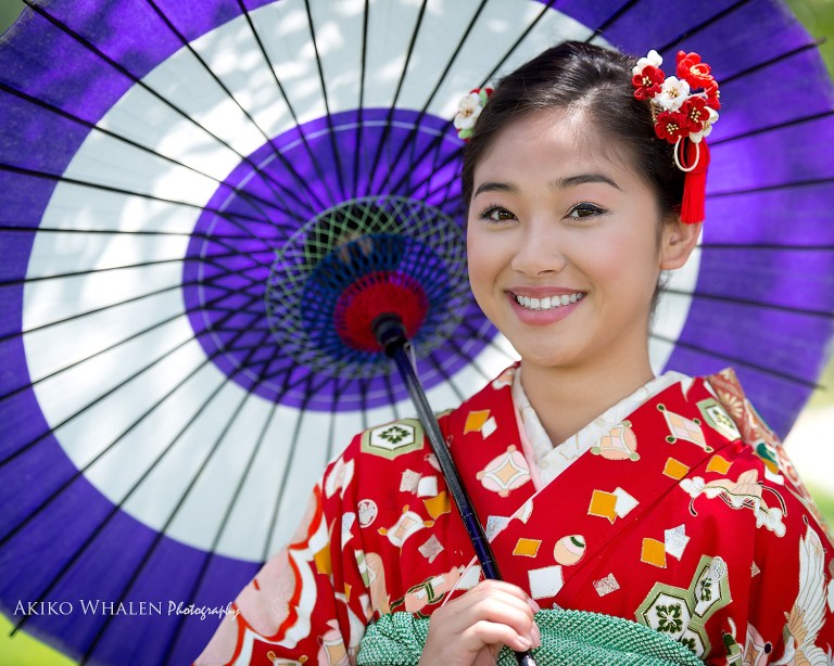 sweet sixteen, celebrating sweet sixteen in Kimono, Kimono no Kobeya, Japanese Kimono, Japanese Tatami Room, kimono portraits, Kimono photographer in los angeles,