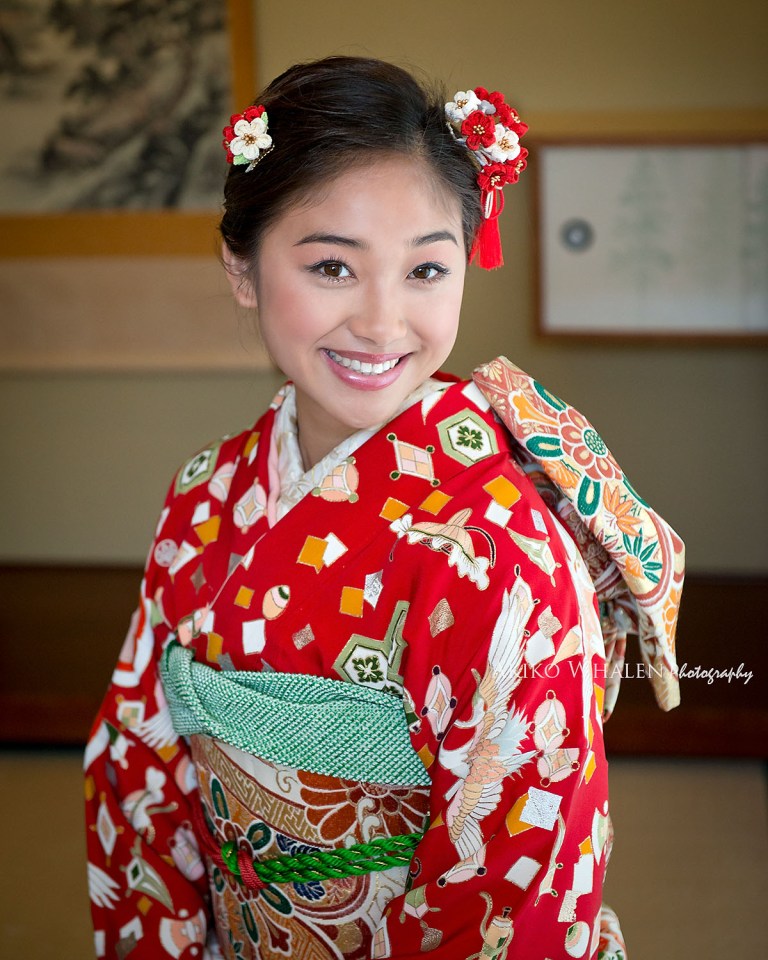 sweet sixteen, celebrating sweet sixteen in Kimono, Kimono no Kobeya, Japanese Kimono, Japanese Tatami Room, kimono portraits, Kimono photographer in los angeles,