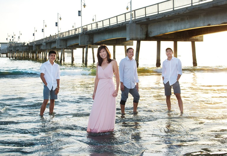 family portraits, long beach, los angeles family portrait photographer, family portraits on location, family portrait on the beach, modern family portraits, akiko whalen photography, before my boys leave my nest, 