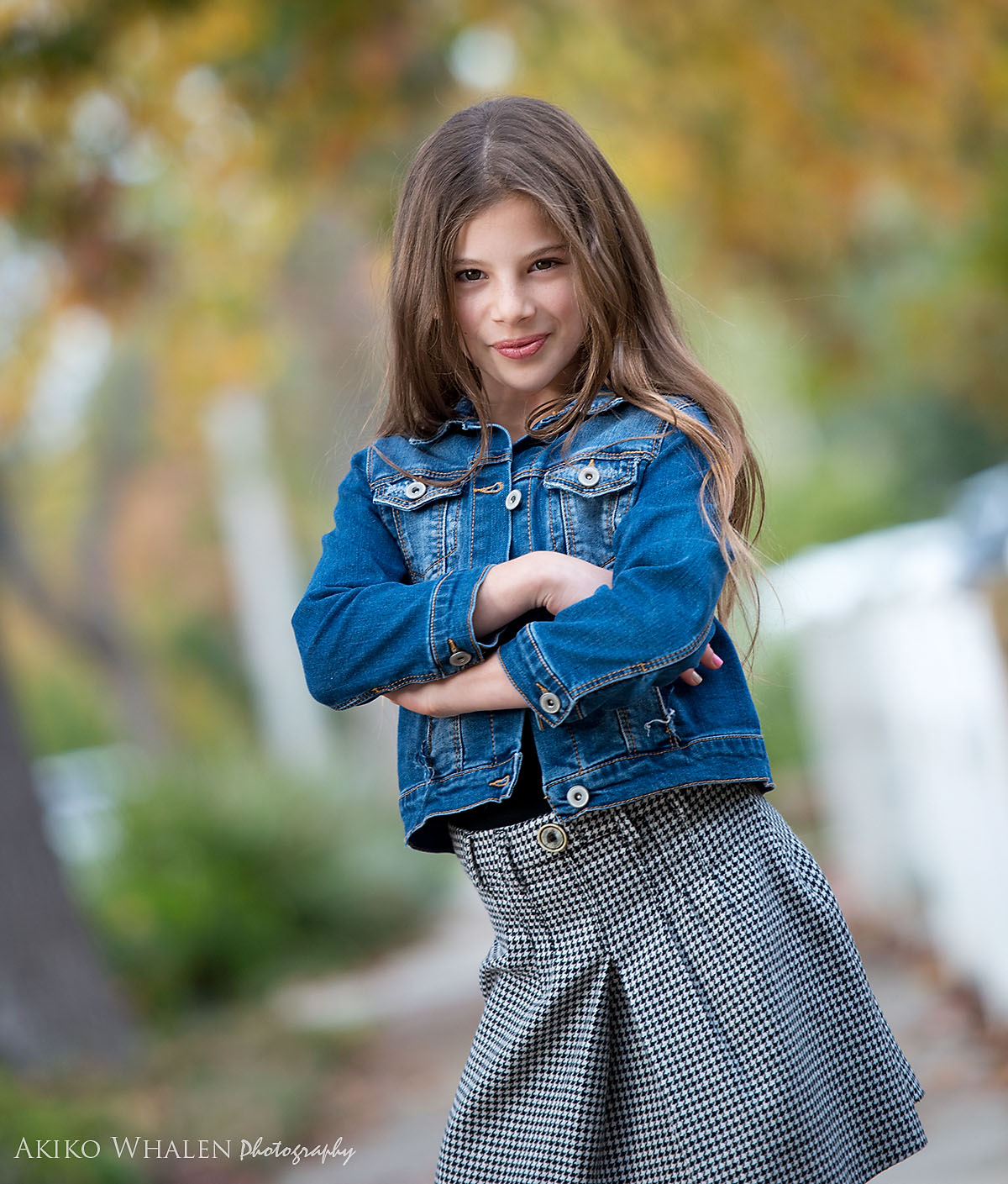 Modern Children Photographer in Los Angeles, Family portraits for holiday, on location photography, Akiko Whalen Photography, Pre teenage girls portraits, child headshots, autumn colors, sisters