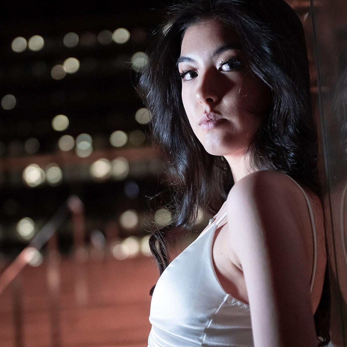 Downtown LA portrait photographer, Teenagers, Skyscraper, night photography, seniors portraits, modern portraits, on location photographer in LA