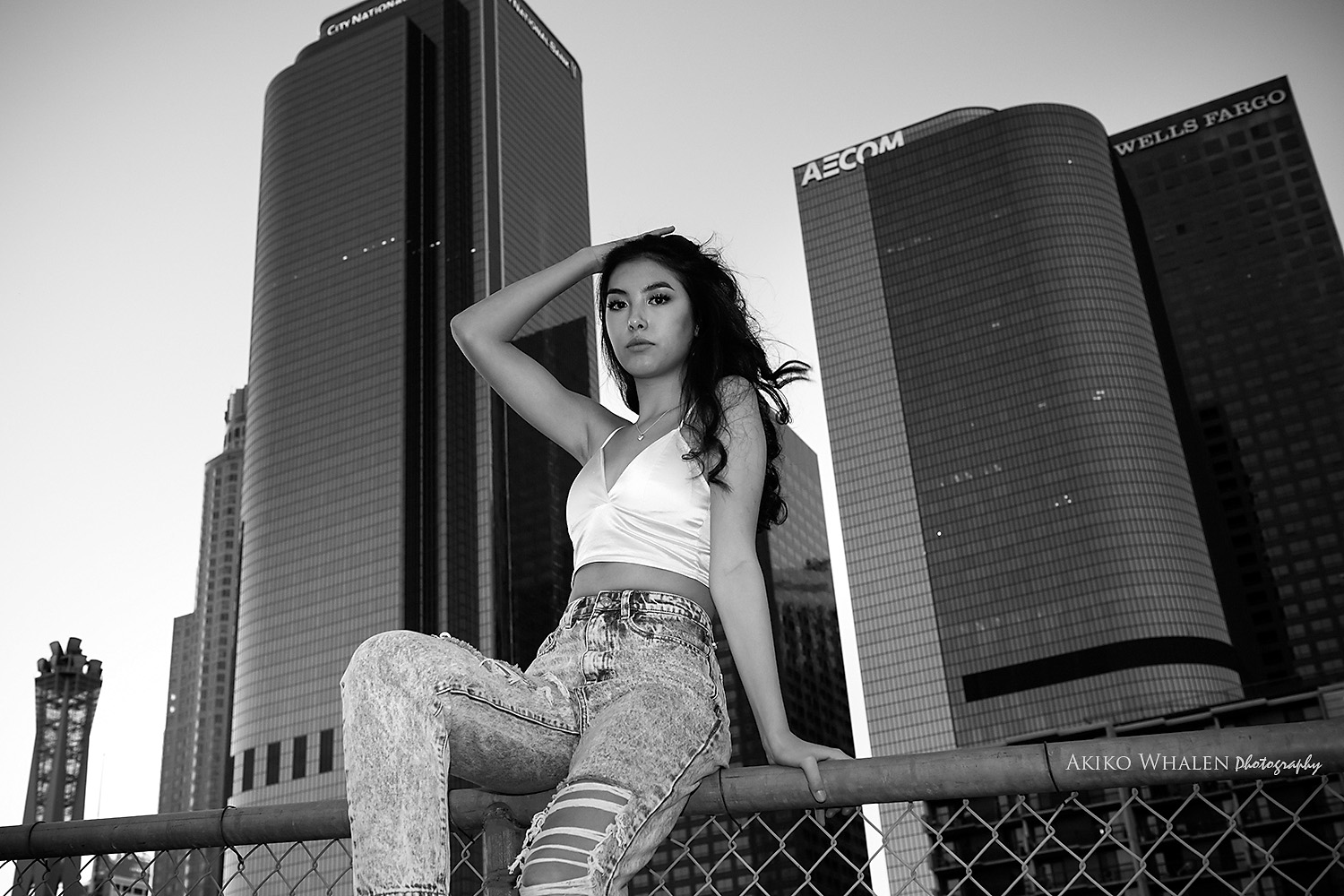 Downtown LA portrait photographer, Teenagers, Skyscraper, night photography, seniors portraits, modern portraits, on location photographer in LA