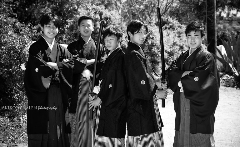 asahi gakuen, asahi gakuen los angeles, asahi, asahi gakuen graduation, boys in kimono, boys in hakama, kimono rental, class of 2021, los angeles portrait photographer, on location photography, graduation photography, teens,